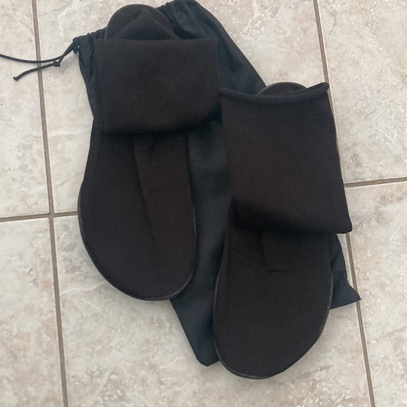 Yzy Yeezy pods size 3 - Picture 1 of 3
